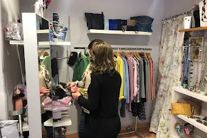 LAS COSAS DE MAMÁ. Ropa ,Complementos y Detalles Invitados en Córdoba image