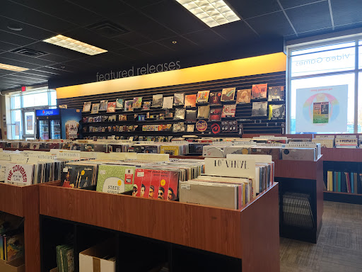 Record Store «Bull Moose», reviews and photos, 219 Waterman Dr, South Portland, ME 04106, USA