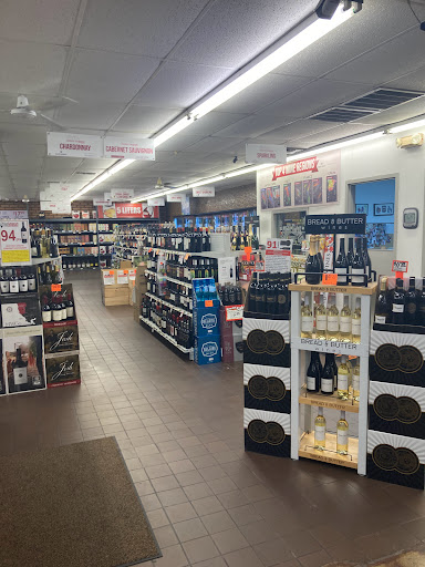 Liquor Store «Davis Liquor Outlet», reviews and photos, 1406 N Waco Ave, Wichita, KS 67203, USA