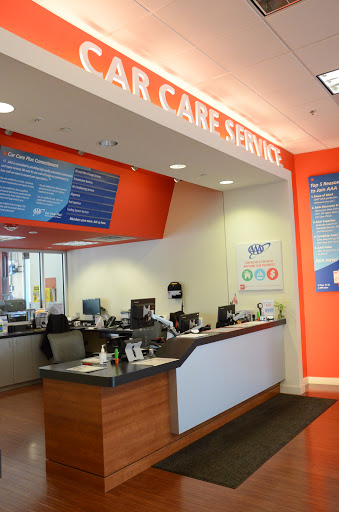 Travel Agency «AAA Vernon Hills Car Care Plus», reviews and photos, 1680 N Milwaukee Ave, Vernon Hills, IL 60061, USA