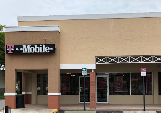 T-Mobile, 13714 SW 152nd St, Miami, FL 33177, USA, 