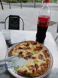 Plats et boissons du Pizzeria Allo Pizza Express à Paris - n°7