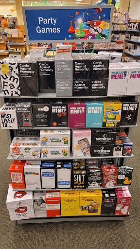 Book Store «Barnes & Noble», reviews and photos, 189 The Grove Dr, Los Angeles, CA 90036, USA