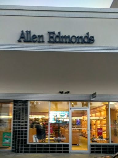 Shoe Store «Allen Edmonds», reviews and photos, 1993 W Gray St, Houston, TX 77019, USA