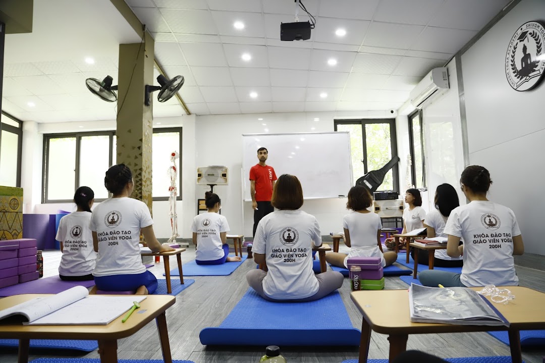 Học viện Shivom Yoga