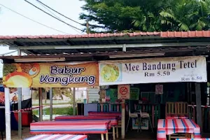 Bubur Kangkung Parit Besar image