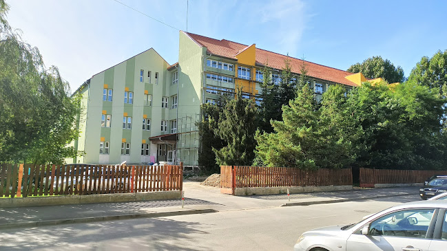 Opinii despre Școala Generală Nagy Imre în <nil> - Școală