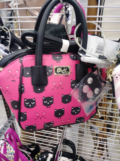 Shopping Mall «Hastings Village», reviews and photos, E Foothill Blvd, Pasadena, CA 91107, USA