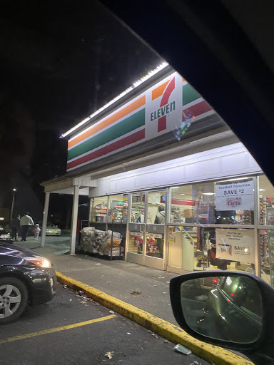 Convenience Store «7-Eleven», reviews and photos, 148 Pine Aire Dr, Bay Shore, NY 11706, USA