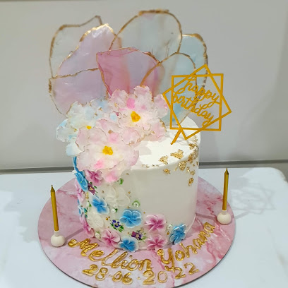 Vera Cake Decoration