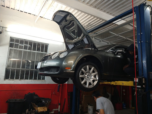 Auto Repair Shop «Dynamic Auto Service», reviews and photos, 40 N Bumby Ave, Orlando, FL 32803, USA