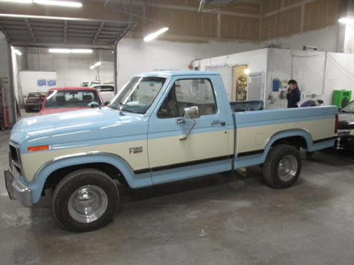 Auto Body Shop «Maaco Collision Repair & Auto Painting», reviews and photos, 19217 Aurora Ave N, Shoreline, WA 98133, USA