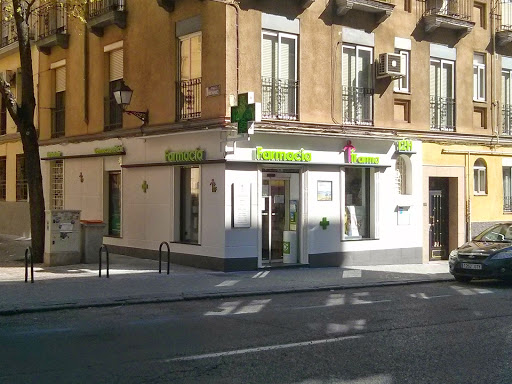Información y opiniones sobre Farmacia Avenida de los Toreros de Madrid