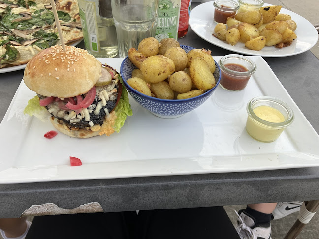 Anmeldelser af Cafè LøCroQ i Grenaa - Café