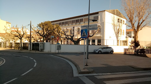 Escola Narcís Monturiol, Escuela primaria en Roses,Girona