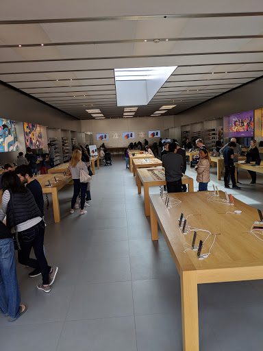 Apple Fashion Island image