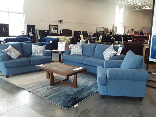 Outlet Store «Rooms To Go Outlet Furniture Store - Pearl River», reviews and photos, 63295 Old Military Rd, Pearl River, LA 70452, USA