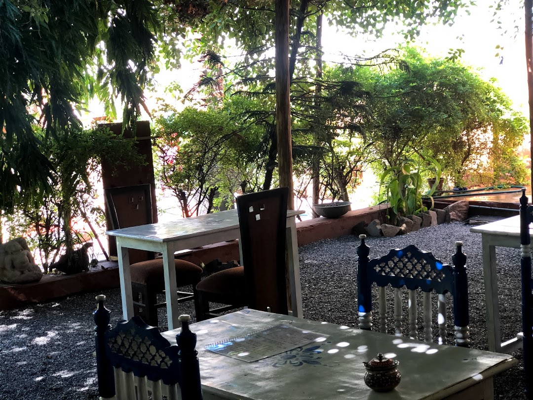 Cafe Deja Brew