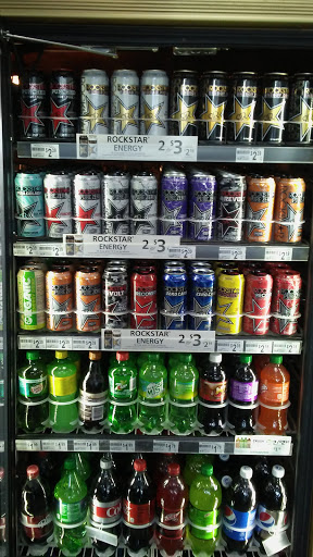 7-Eleven, 689 Queens Ave, Yuba City, CA 95991, USA, 