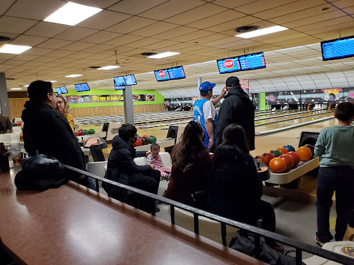 Bowling Alley «Lucky Lanes», reviews and photos, 5014 W Howard Ave, Milwaukee, WI 53220, USA