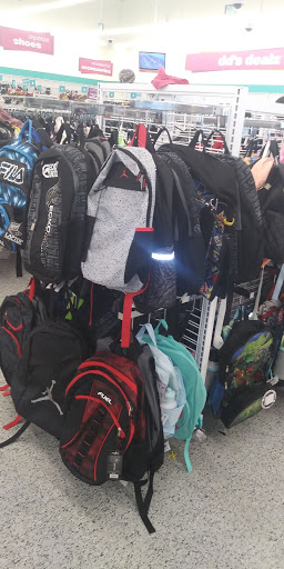 Shopping Mall «Horizon Park Shopping Center», reviews and photos, 3904 W Hillsborough Ave, Tampa, FL 33614, USA