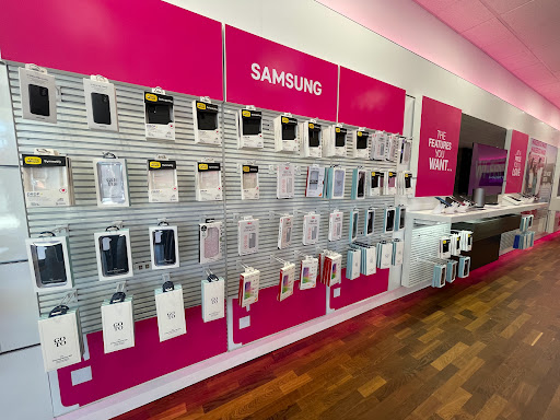 Cell Phone Store «T-Mobile», reviews and photos, 1350 Grant Rd #2, Mountain View, CA 94040, USA