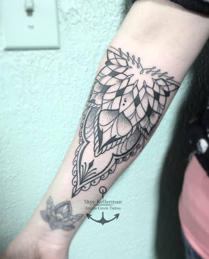 Tattoo Shop «Arcola Creek Tattoo», reviews and photos, 123 N Lake St, Madison, OH 44057, USA