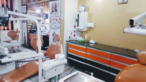 Dr. Kunwarjeet Singh dentist in vaishali CGHS EMPANELLED best dentist and implant specialist in vaishali indirapuram vasundhra east delhi ghaziabad sahibabad noida noida extension