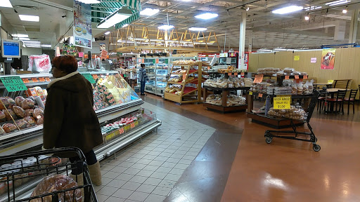 Grocery Store «Super Fresh Market», reviews and photos, 1700 N Lewis Ave, Waukegan, IL 60085, USA
