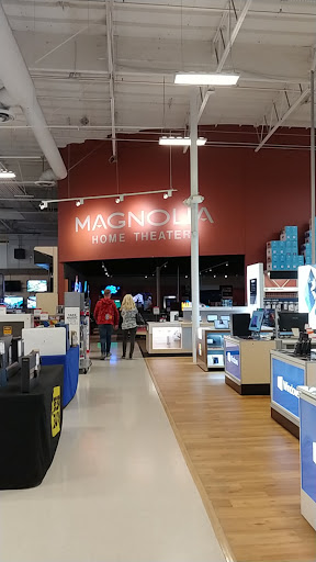Electronics Store «Best Buy», reviews and photos, 12989 Park Plaza Dr, Cerritos, CA 90703, USA