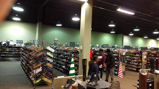 Shoe Store «DSW Designer Shoe Warehouse», reviews and photos, 6644 Loisdale Rd, Springfield, VA 22150, USA