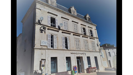 Photo du Banque Crédit Agricole Charente Périgord à Mareuil en Périgord