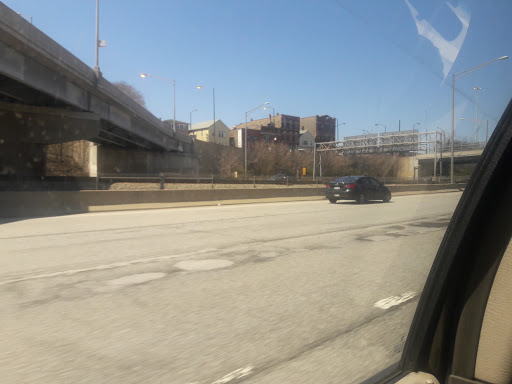 Truck Rental Agency «U-Haul Moving & Storage of Bronzeville», reviews and photos, 2601 S La Salle St, Chicago, IL 60616, USA