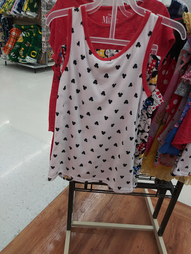 Discount Store «Walmart», reviews and photos, 2295 Gable Rd, St Helens, OR 97051, USA