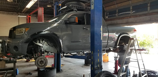 Auto Repair Shop «USA Auto Repair», reviews and photos, 3503 S Gevers St, San Antonio, TX 78210, USA