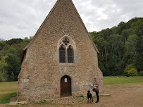 Chapelle dite du Petit-Saint-Céneri du Restaurant français L'Auberge de la Vallée à Saint-Céneri-le-Gérei - n°3