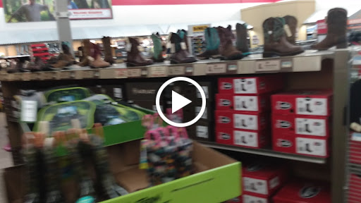 Home Improvement Store «Tractor Supply Co.», reviews and photos, 100 W Ardice Ave #1, Eustis, FL 32726, USA