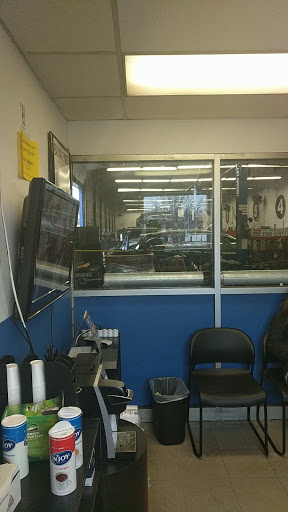 Auto Parts Store «Pep Boys Auto Parts & Service», reviews and photos, 7121 Little River Turnpike, Annandale, VA 22003, USA