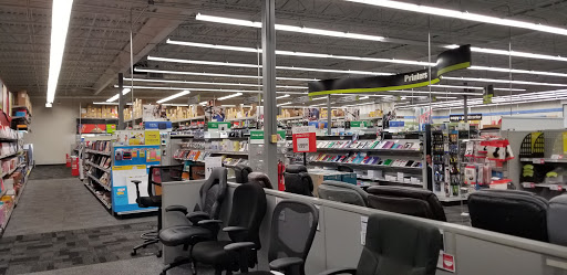 Office Supply Store «Staples», reviews and photos, 7157 Narcoossee Rd, Orlando, FL 32822, USA