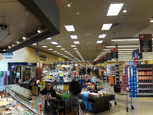 Grocery Store «Safeway», reviews and photos, 200 S 3rd St, Renton, WA 98057, USA