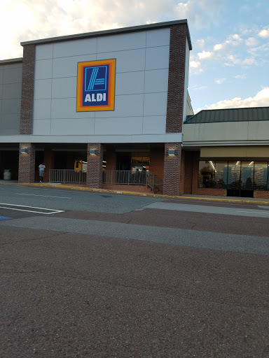 Supermarket «ALDI», reviews and photos, 4173 Plank Rd, Fredericksburg, VA 22407, USA