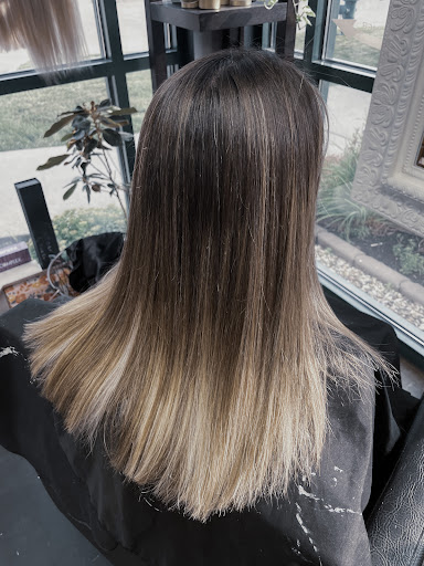 Hair Salon «Crave Salon», reviews and photos, 202 Blairs Ferry Rd NE, Cedar Rapids, IA 52402, USA