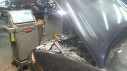 Car Repair and Maintenance «Midas», reviews and photos, 713 Sawdust Court, The Woodlands, TX 77380, USA