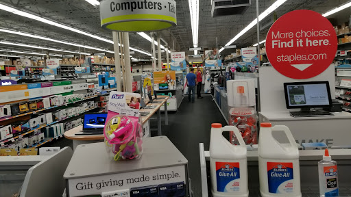 Office Supply Store «Staples», reviews and photos, 2601 Jackson Ave, Ann Arbor, MI 48103, USA