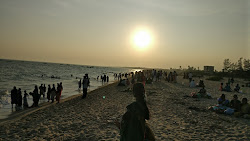 Zdjęcie Narippaiyur Beach z powierzchnią turkusowa czysta woda