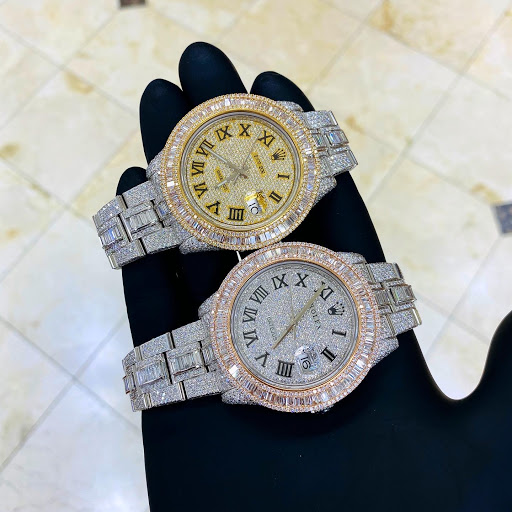 Watch Store «Diamond Club Jewelry Store Miami, Used Rolex Watches Miami», reviews and photos, 36 NE 1st St #154, Miami, FL 33132, USA
