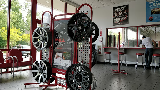 Tire Shop «Discount Tire Store - Duluth, GA», reviews and photos, 3105 Steve Reynolds Blvd, Duluth, GA 30096, USA