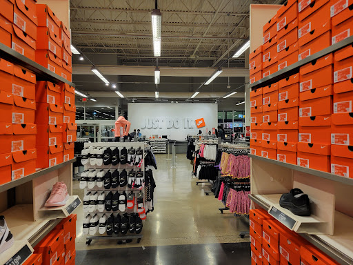 Sporting Goods Store «Nike Factory Store», reviews and photos, 1622 Galleria Blvd, Brentwood, TN 37027, USA