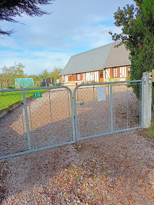Lespetitesmainsdaline à Plasnes