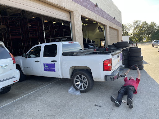 Tire Shop «Discount Tire», reviews and photos, 1901 Dallas Pkwy, Plano, TX 75093, USA